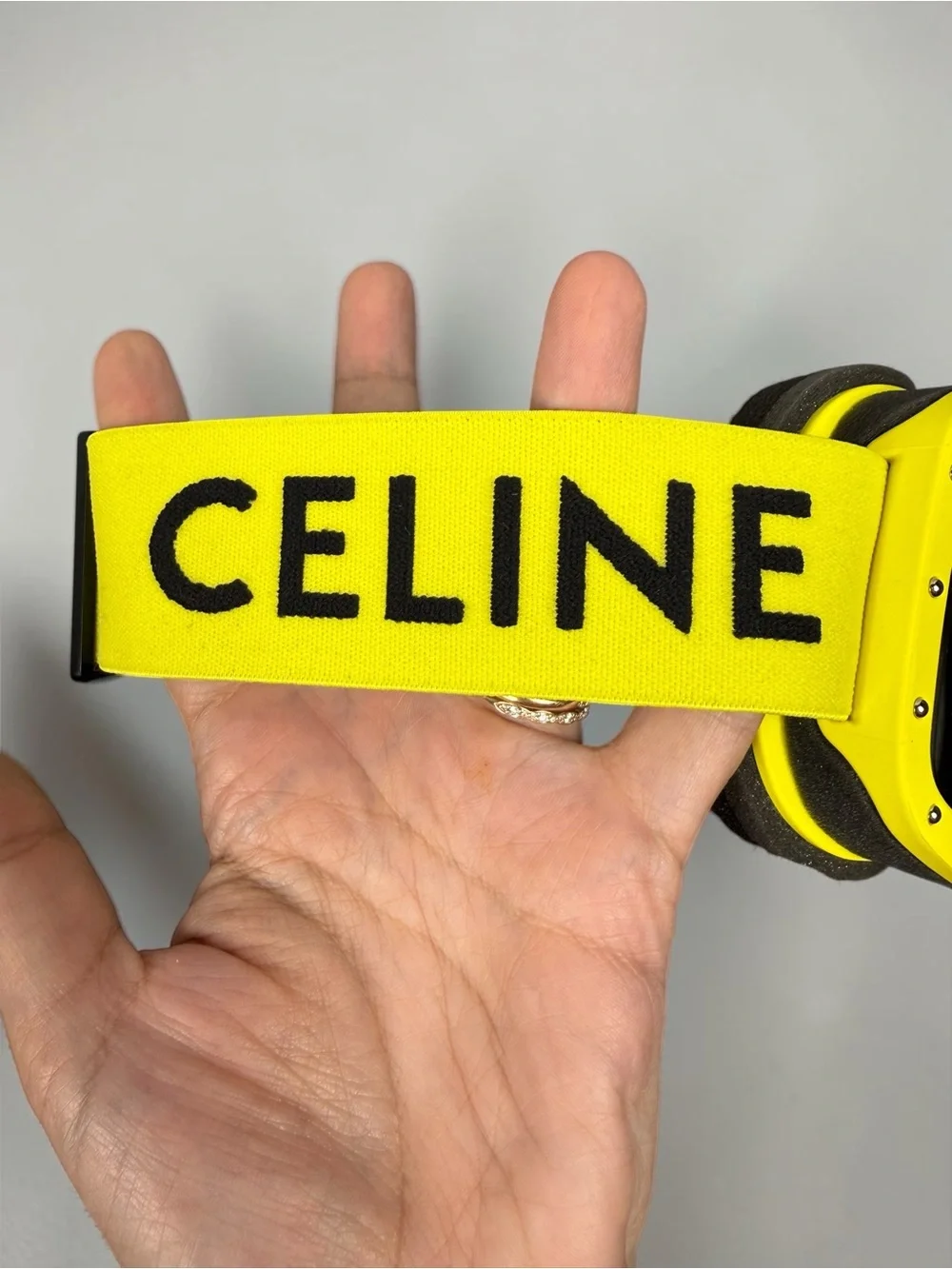 NWOT CELINE Ski Goggles Yellow and‎ Black New Without Tags